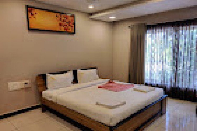 Golden Gateway ( Stay with Comfort ) in Vellore - Vellore Ads