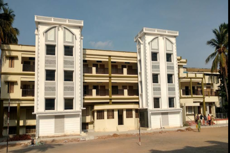 Holy Cross Matriculation Higher Secondary School in Vellore - Vellore Ads
